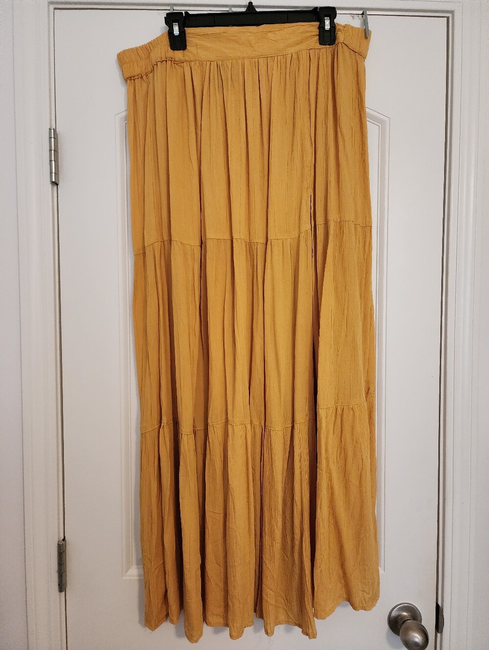 Angie Maize Flowy Women's Tiered Maxi Skirt NWOT Front Slit 1X Boho Southwestern